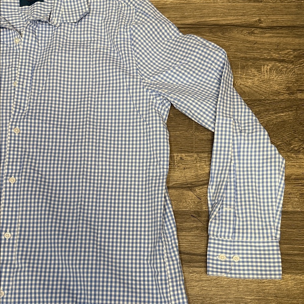 Fairland Men’s Blue and White Checkered Casual Shirt - Picture 3 of 10